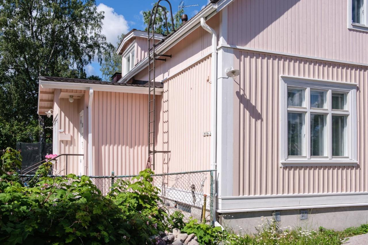 B&B Kaepylaen Helmi Tampere Exterior photo